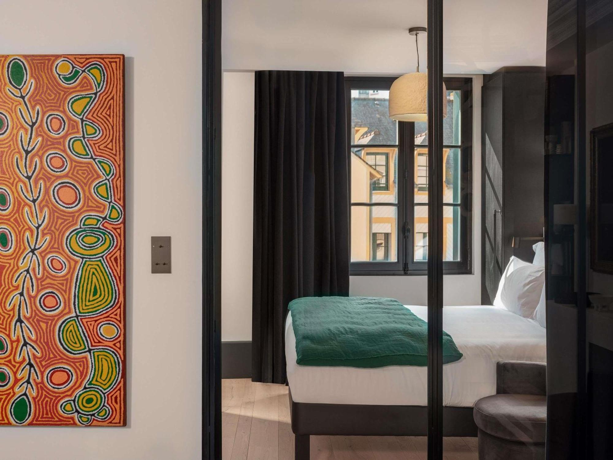 One-Bedroom Standard Apartment
